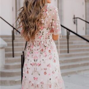 ISO Needle & Thread Floral Embroidered Dress in Pink Bobbi florette dress SIZE 6